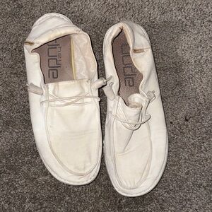 Hey Dude White Loafers Slip-Ons Casual